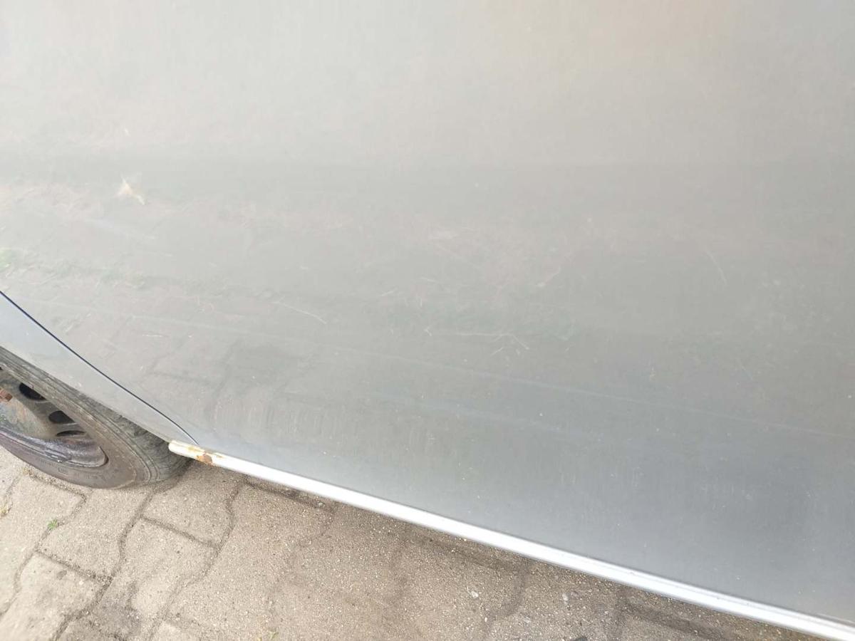 Seat Leon 1P original Tür vorn links LS7Y Lunasilber Rohbau Bj.2005